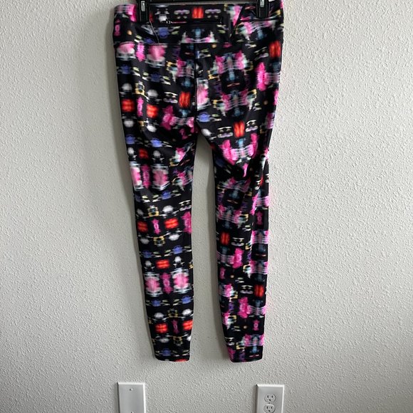 Athleta Women's Black and Pink Freedom Sonar Leggings Size M - Picture 8 of 12
